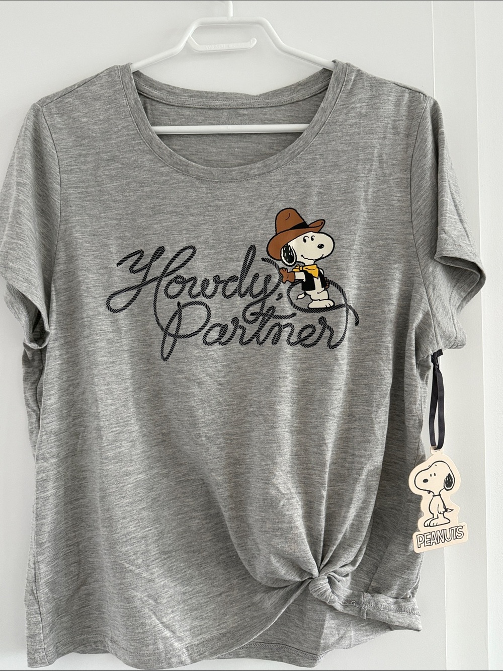 Peanuts Grey Tee with Snoopy Cowboy Graphic - women’s XL